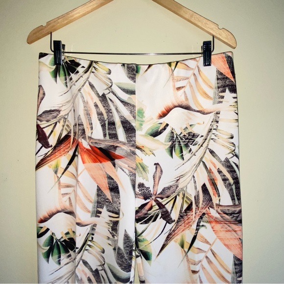 Joseph Ribkoff Floral Print Split Hem Pull On Pant - Picture 3 of 7